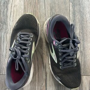 COPY - Brooks ghost Running shoes 500 miles ran- sz 8